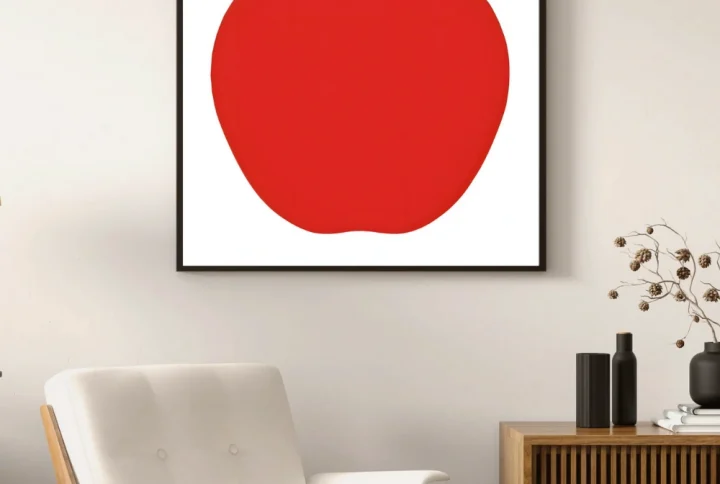 Bold Apple wallart