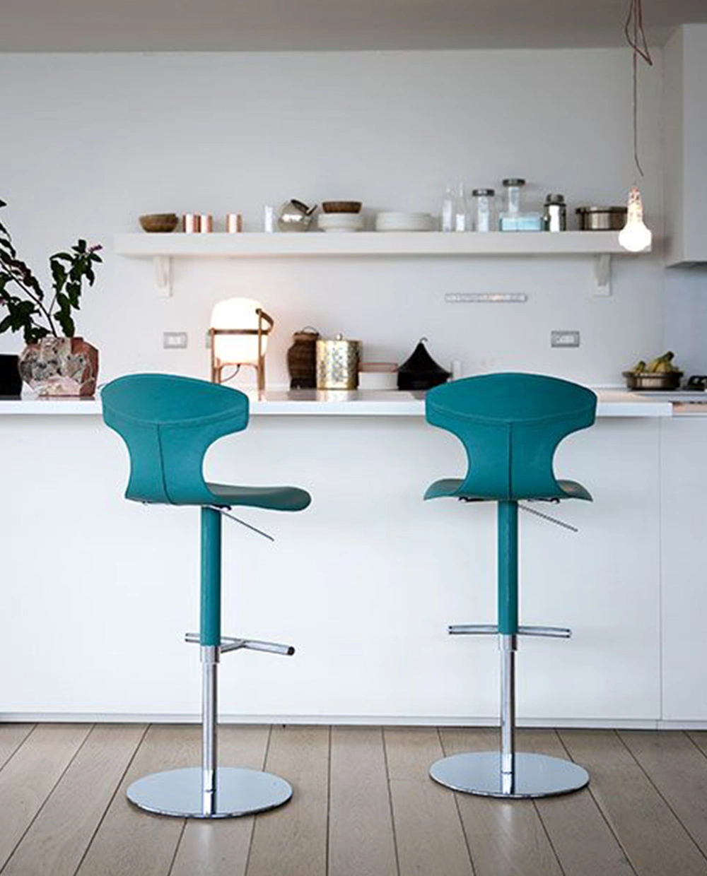 saddle-leather-bar-stool-8